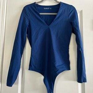 Abercrombie Soft AF collection Blue Long-Sleeve Bodysuit Size Medium